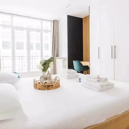 Superbe 3br Trocadero Kleber Apartment Paris